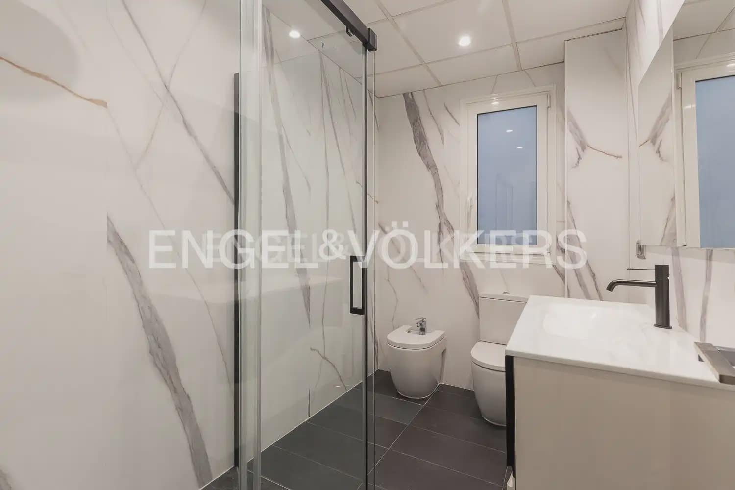 3 slaapkamer Flat te koop in Valencia stad - € 495.000 (Ref: 10160217)