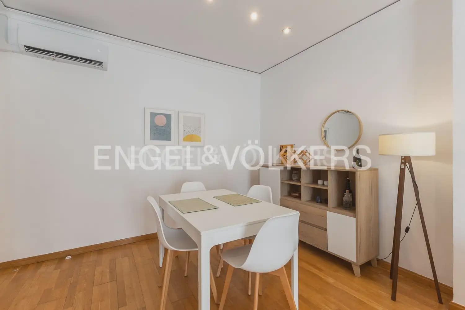 2 sypialnia Mieszkanie do wynajęcia w Miasto Walencja - 1 500 € (Ref: 10163301)