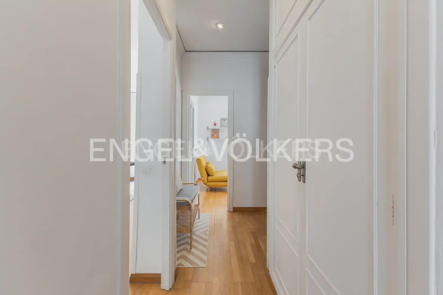 2 sypialnia Mieszkanie do wynajęcia w Miasto Walencja - 1 500 € (Ref: 10163301)