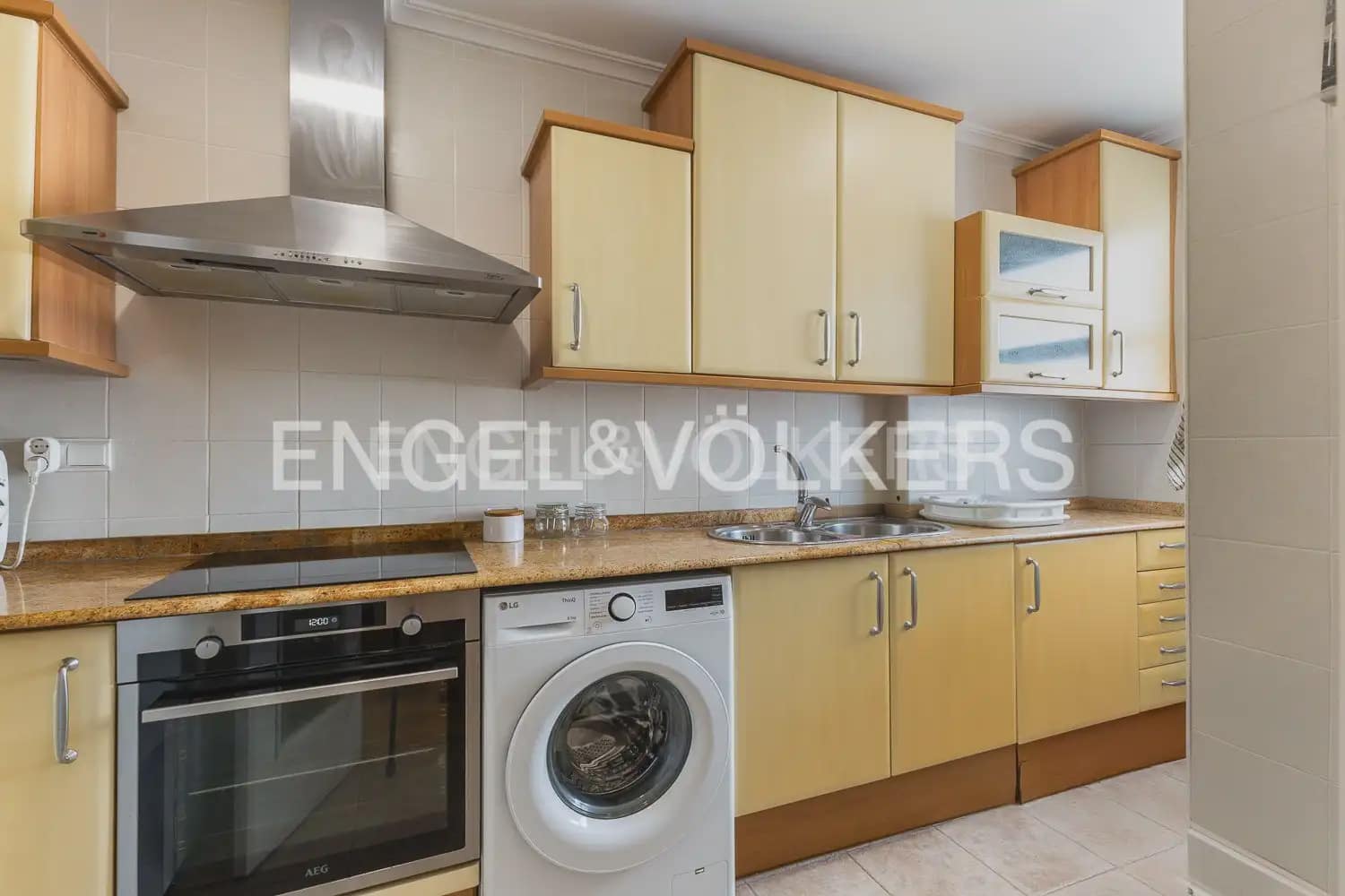 2 sypialnia Mieszkanie do wynajęcia w Miasto Walencja - 1 500 € (Ref: 10163301)