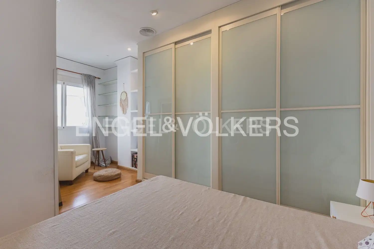 2 sypialnia Mieszkanie do wynajęcia w Miasto Walencja - 1 500 € (Ref: 10163301)