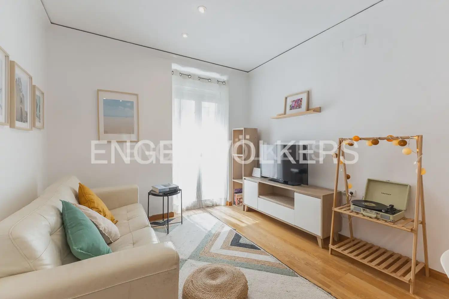 2 sypialnia Mieszkanie do wynajęcia w Miasto Walencja - 1 500 € (Ref: 10163301)