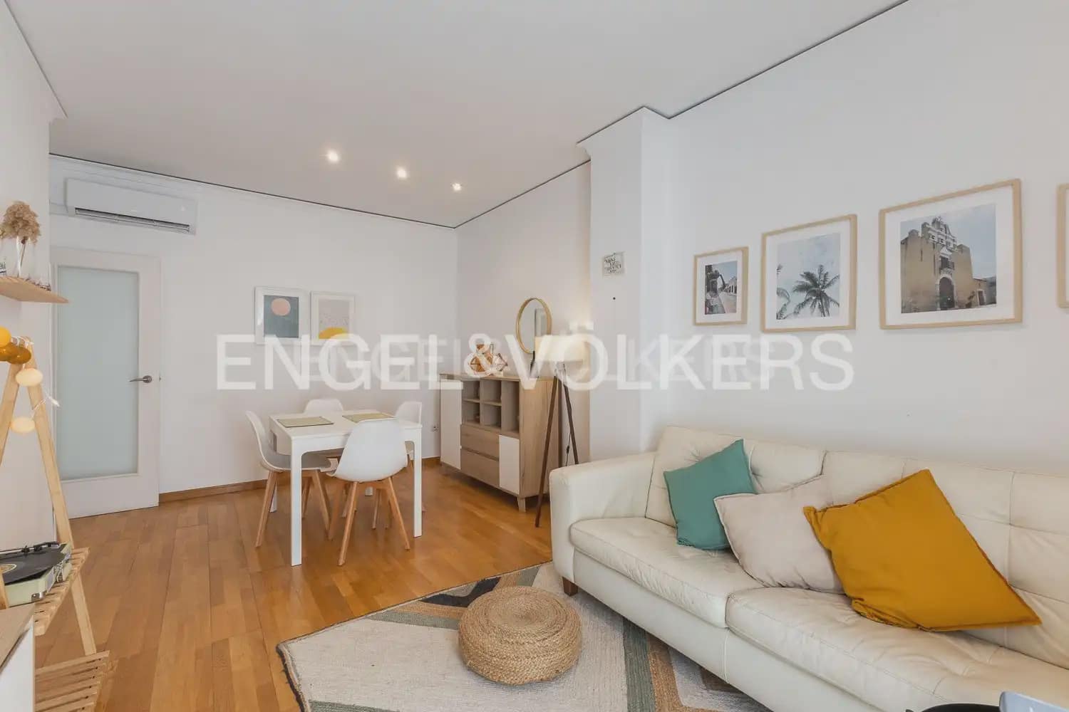 2 sypialnia Mieszkanie do wynajęcia w Miasto Walencja - 1 500 € (Ref: 10163301)