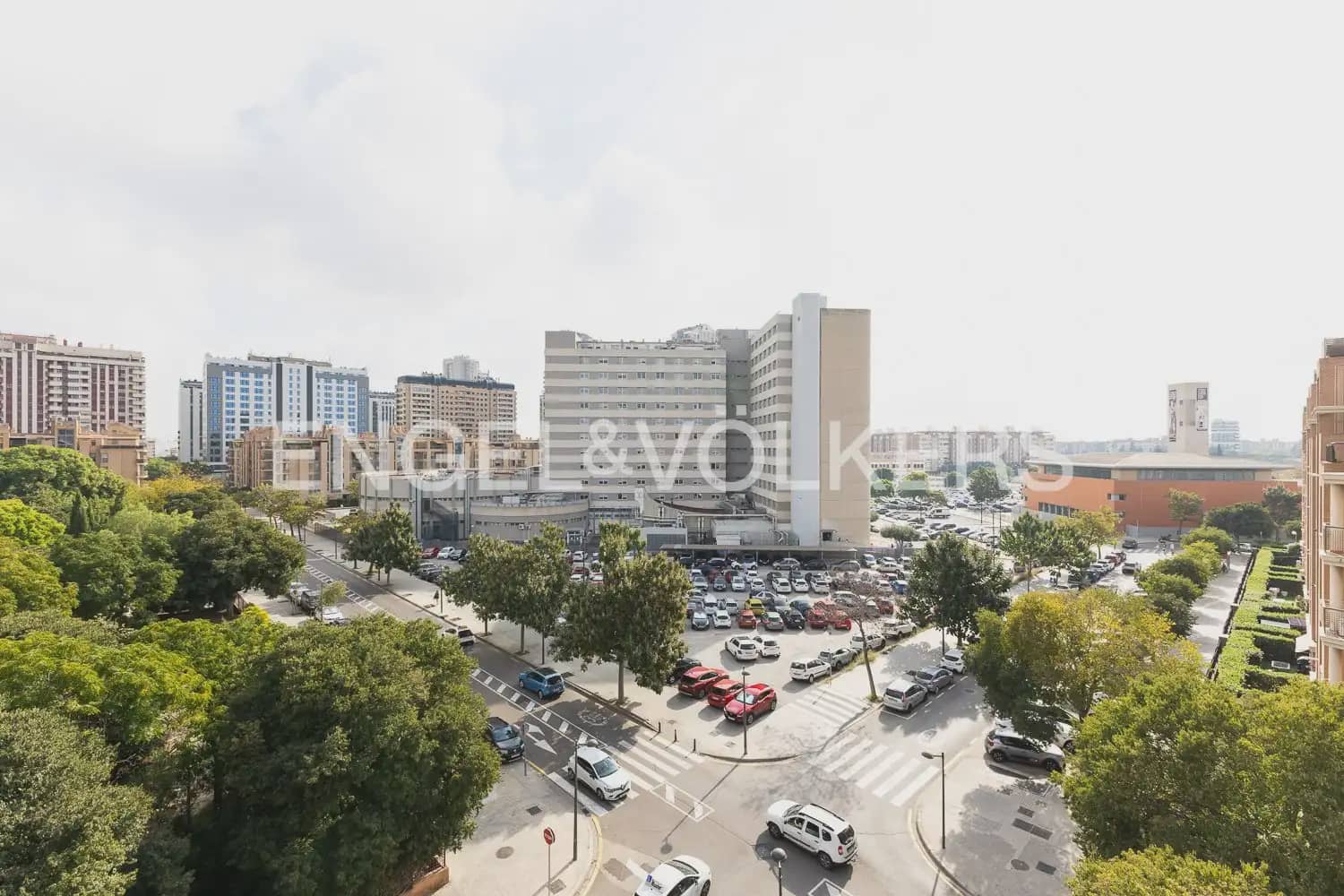 4 Zimmer Penthouse zu vermieten in Valencia Stadt mit Pool Garage - 3.500 € (Ref: 10163304)