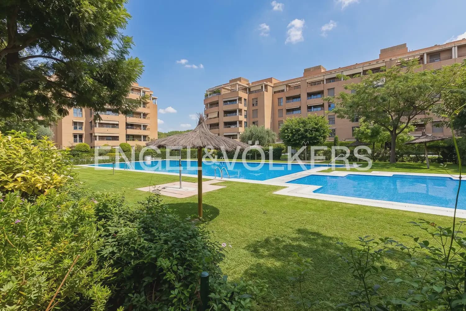 4 Zimmer Penthouse zu vermieten in Valencia Stadt mit Pool Garage - 3.500 € (Ref: 10163304)