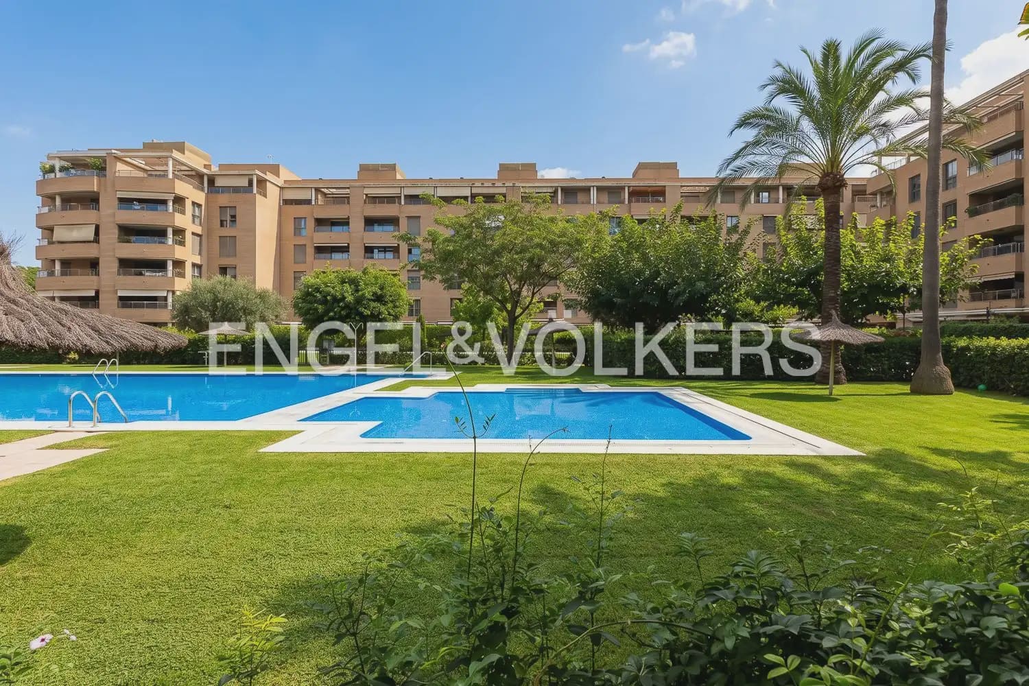 4 Zimmer Penthouse zu vermieten in Valencia Stadt mit Pool Garage - 3.500 € (Ref: 10163304)