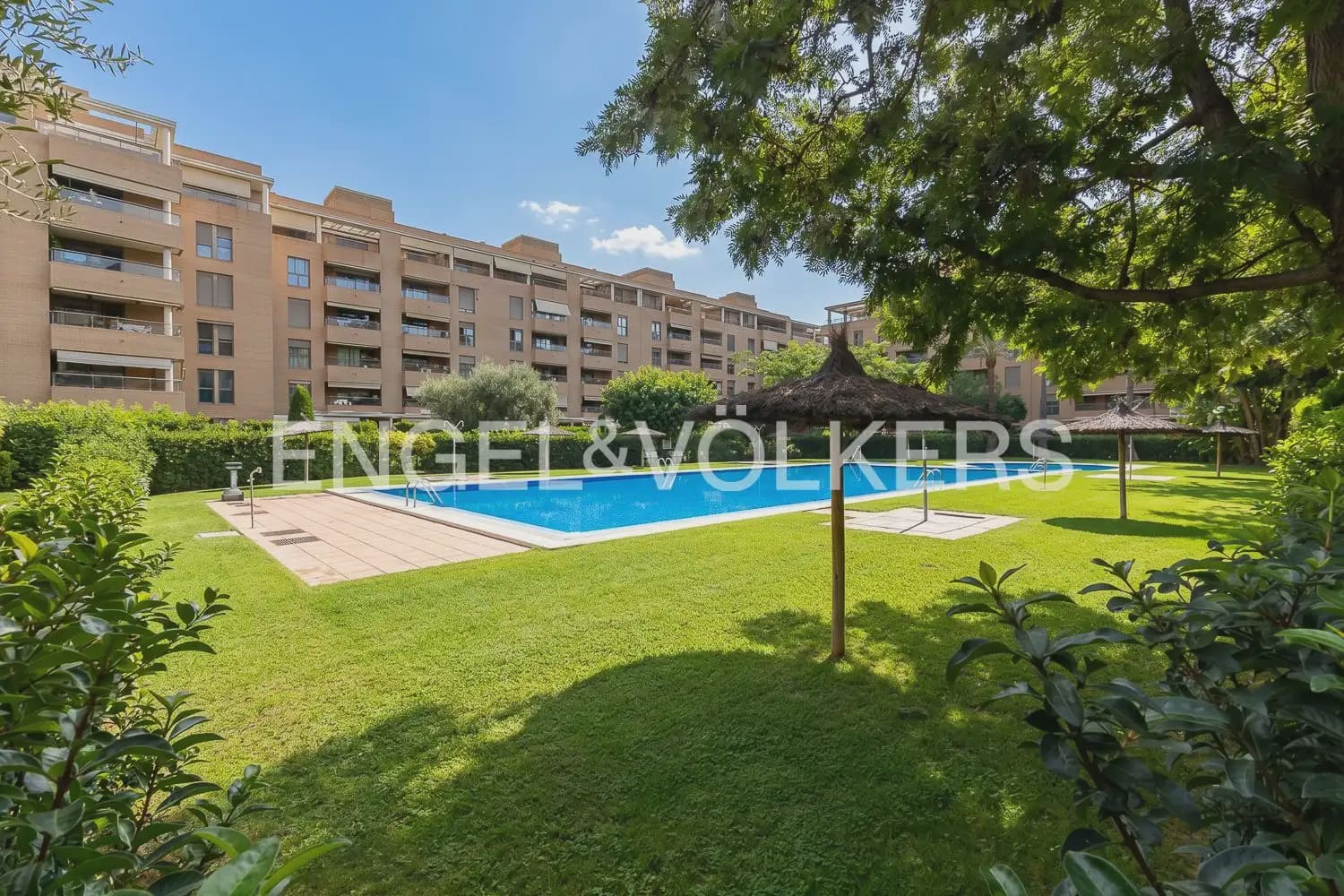 4 Zimmer Penthouse zu vermieten in Valencia Stadt mit Pool Garage - 3.500 € (Ref: 10163304)
