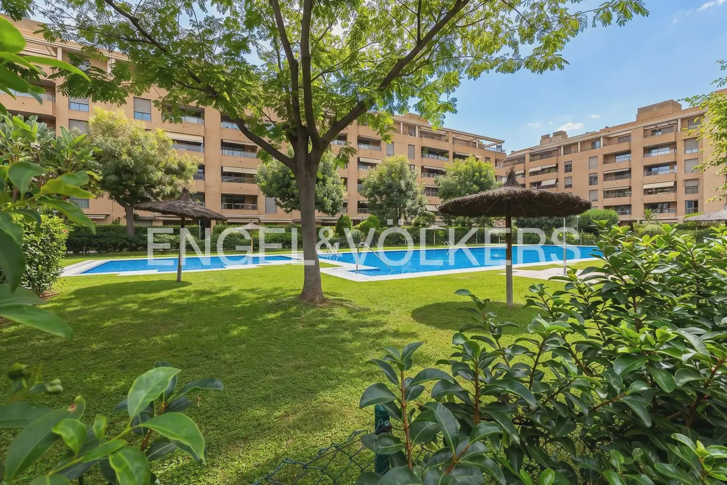 4 Zimmer Penthouse zu vermieten in Valencia Stadt mit Pool Garage - 3.500 € (Ref: 10163304)