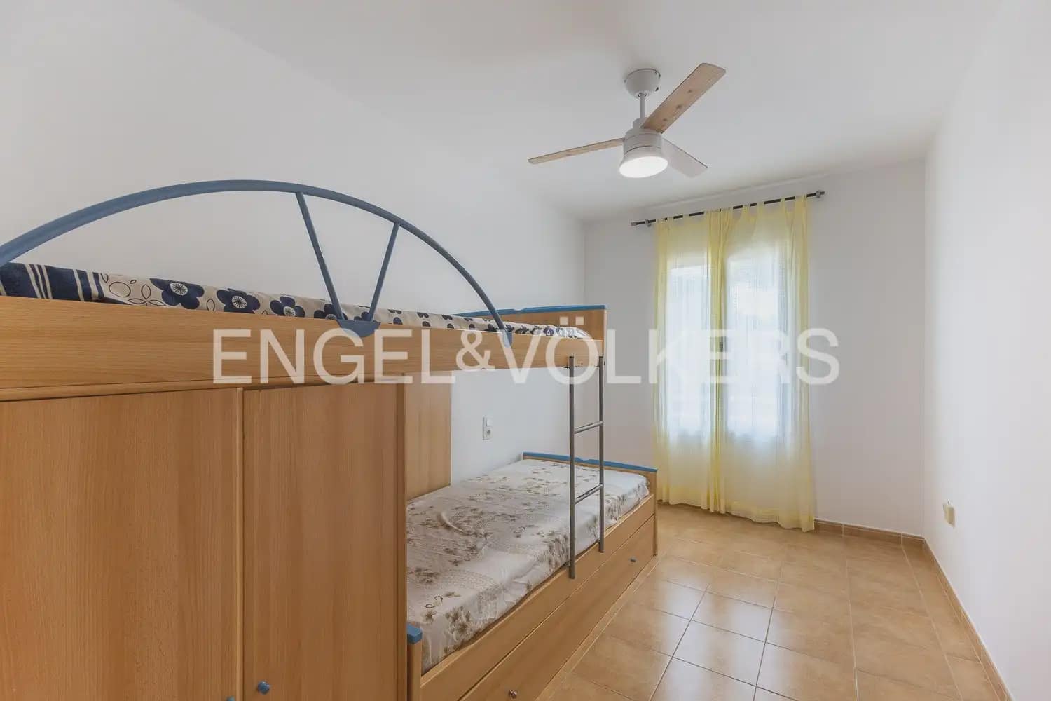 2 bedroom Penthouse for sale in Peniscola with pool garage - € 225,000 (Ref: 10163305)