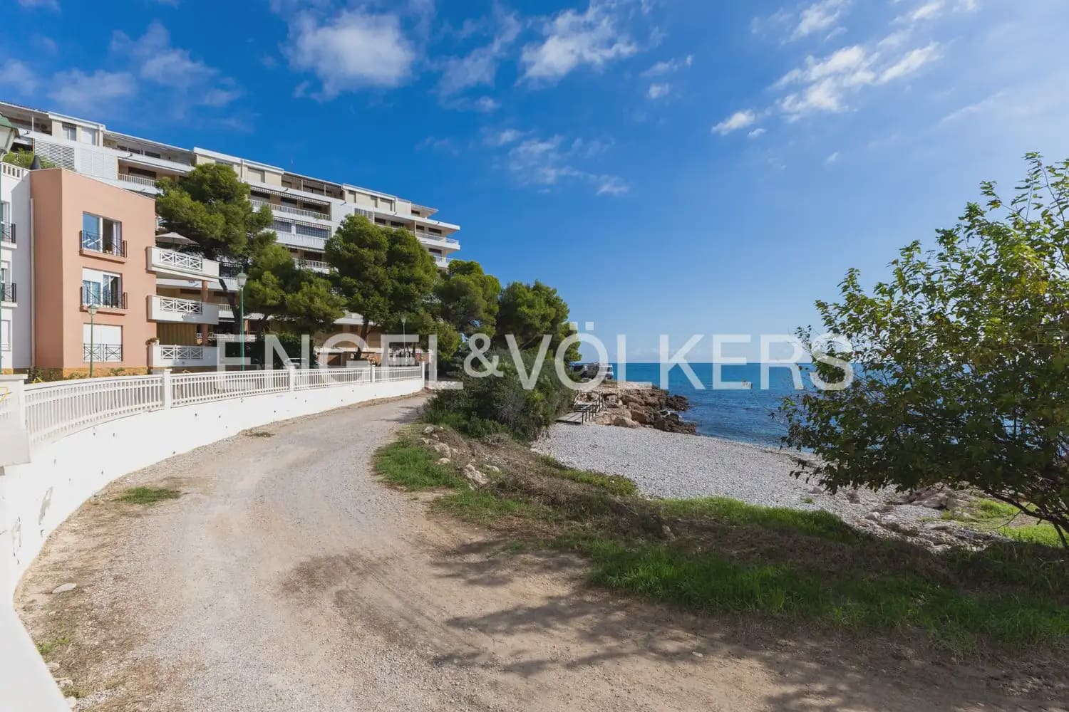 2 bedroom Penthouse for sale in Peniscola with pool garage - € 225,000 (Ref: 10163305)