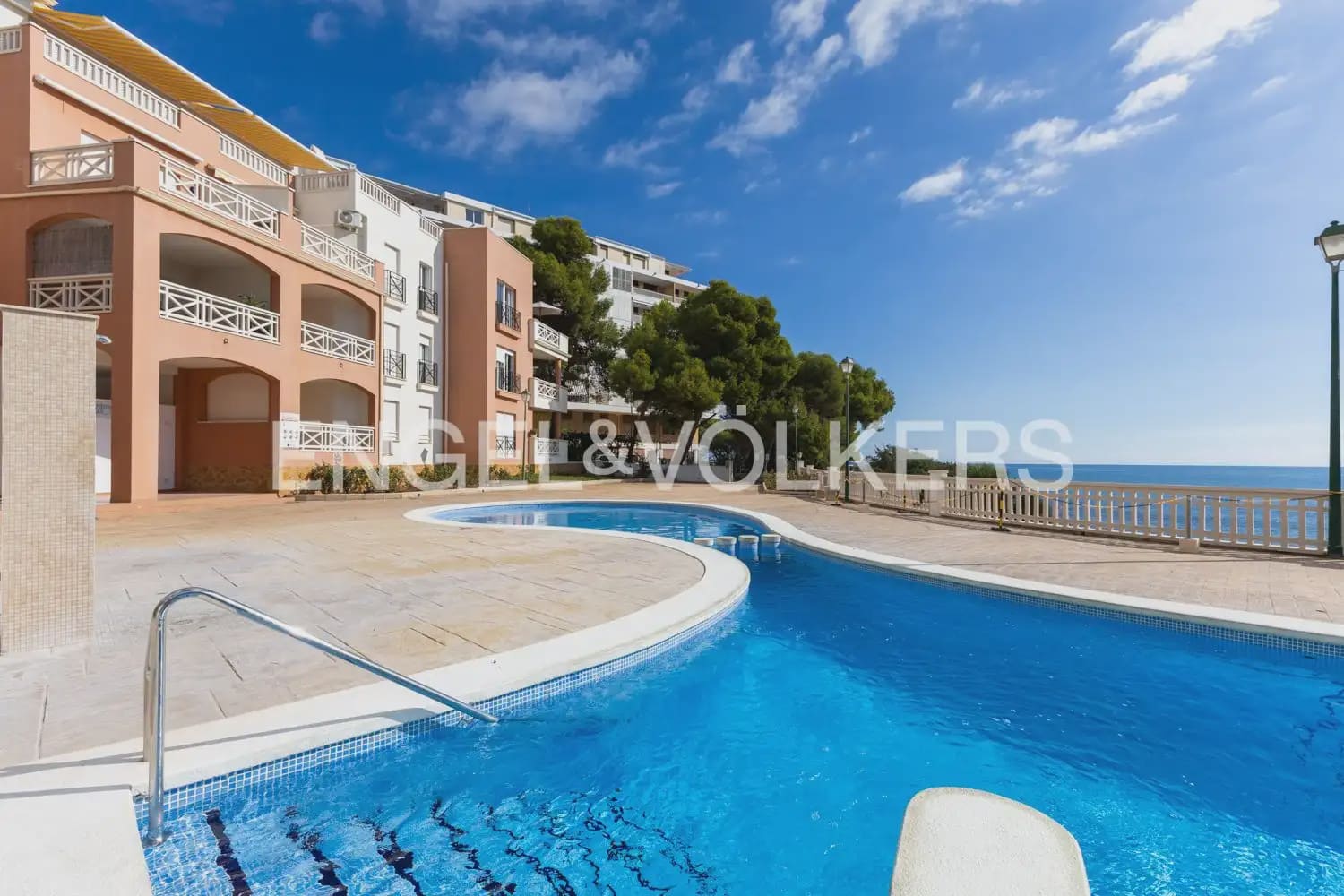 2 bedroom Penthouse for sale in Peniscola with pool garage - € 225,000 (Ref: 10163305)