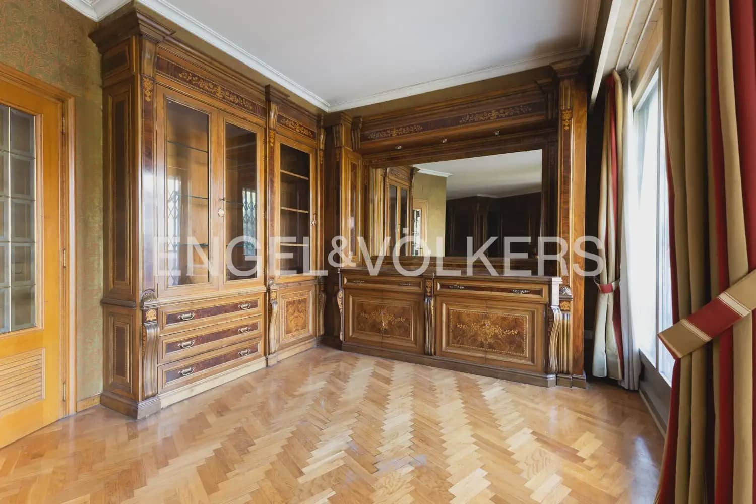 Piso de 4 habitaciones en València ciudad en venta - 1.100.000 € (Ref: 10163591)
