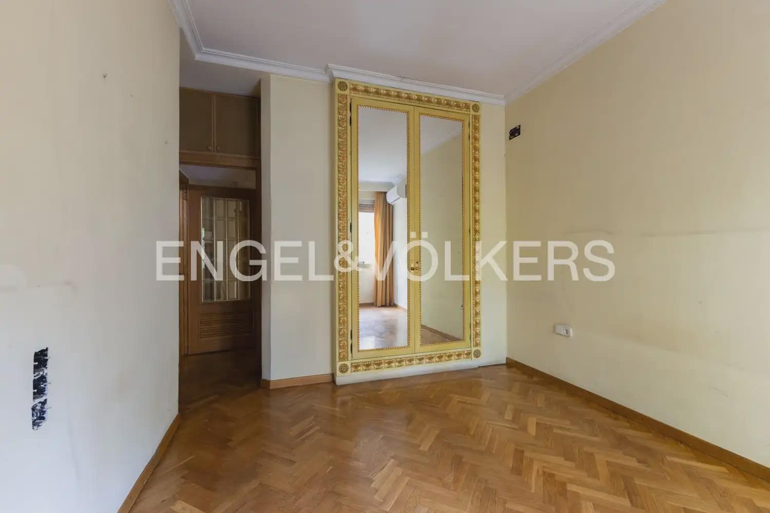 Piso de 4 habitaciones en València ciudad en venta - 1.100.000 € (Ref: 10163591)