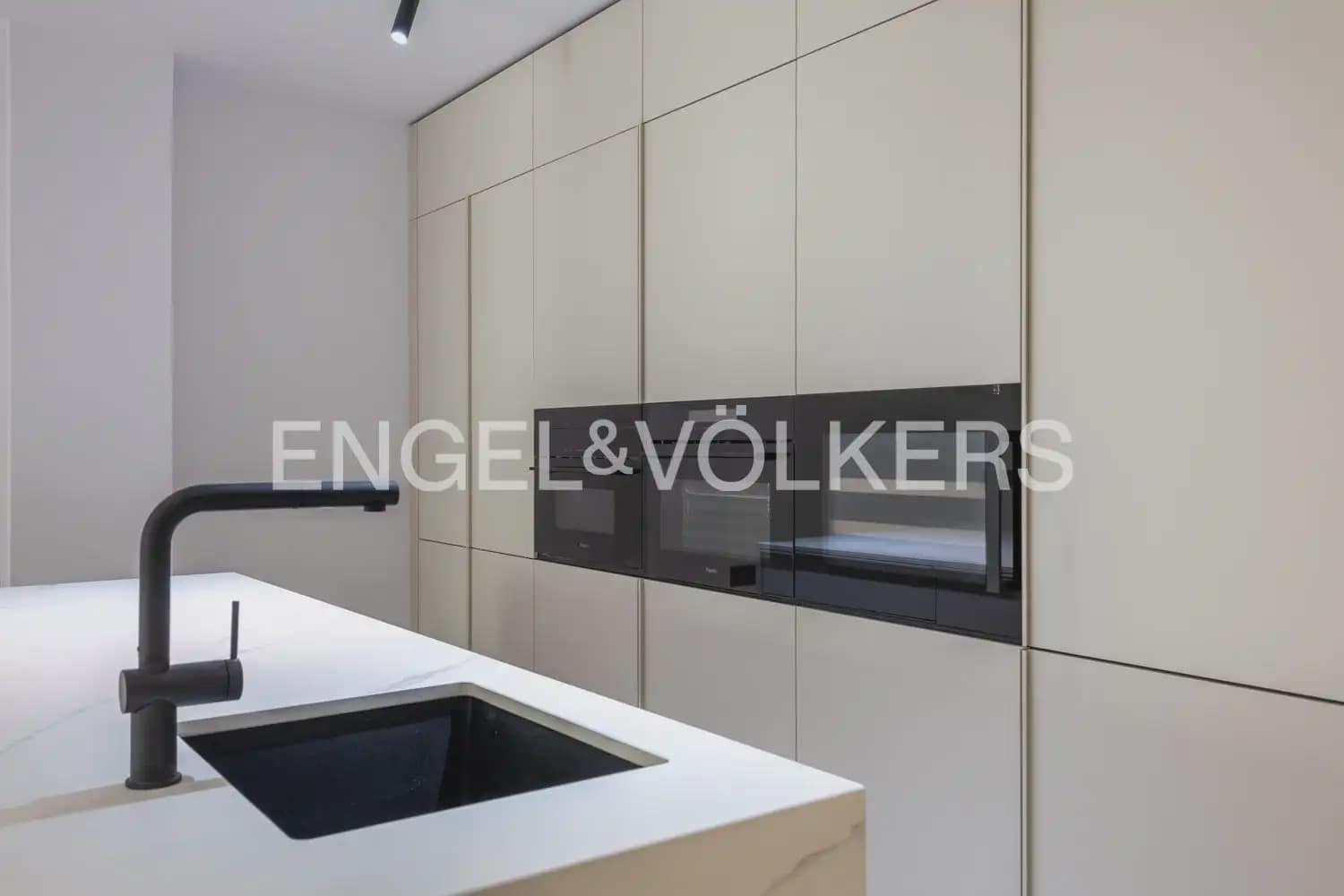 3 soveværelse Lejlighed til salg i Valencia by - € 799.000 (Ref: 10163592)