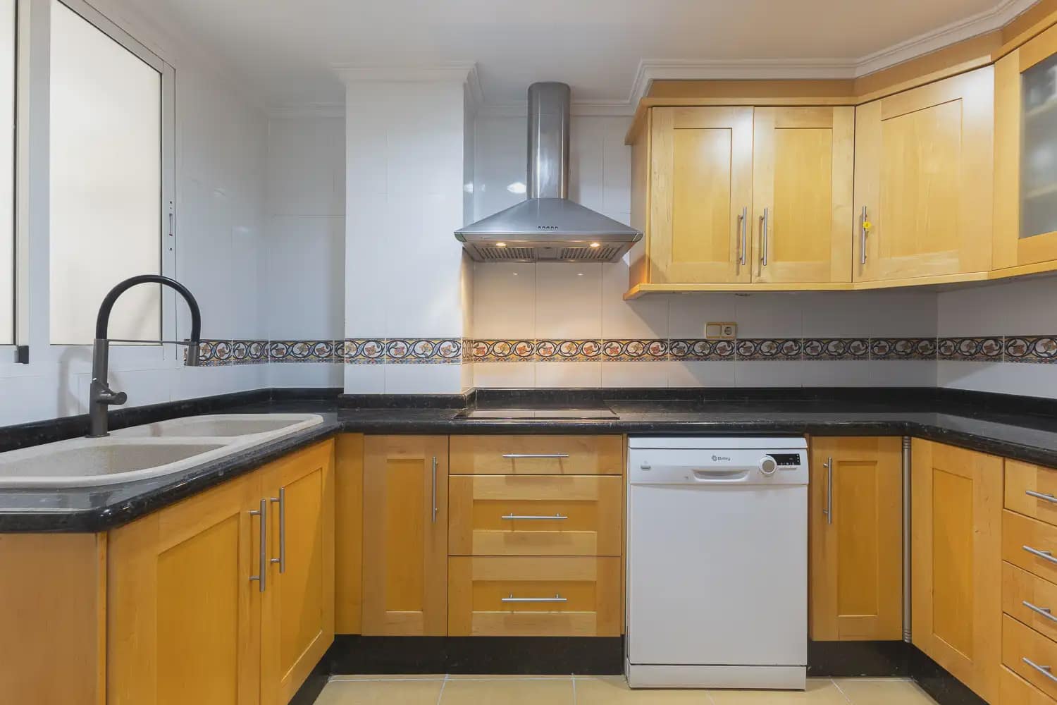 4 bedroom Flat for sale in Valencia city - € 376,000 (Ref: 10163593)