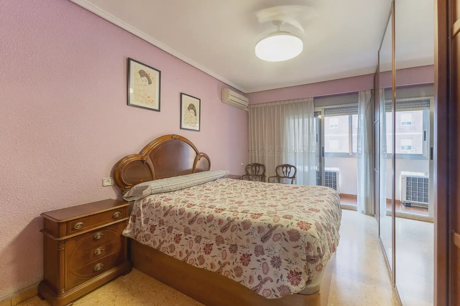 4 bedroom Flat for sale in Valencia city - € 376,000 (Ref: 10163593)