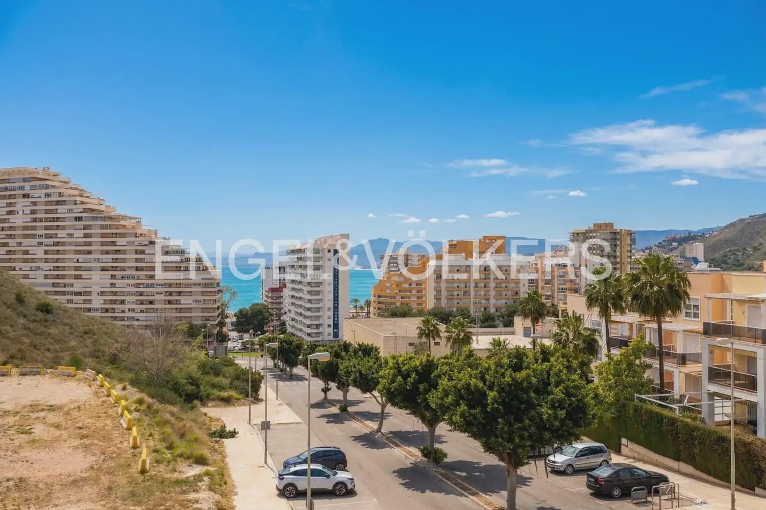 4 sypialnia Dom szeregowy na sprzedaż w Cullera z basenem garażem - 520 000 € (Ref: 10163594)