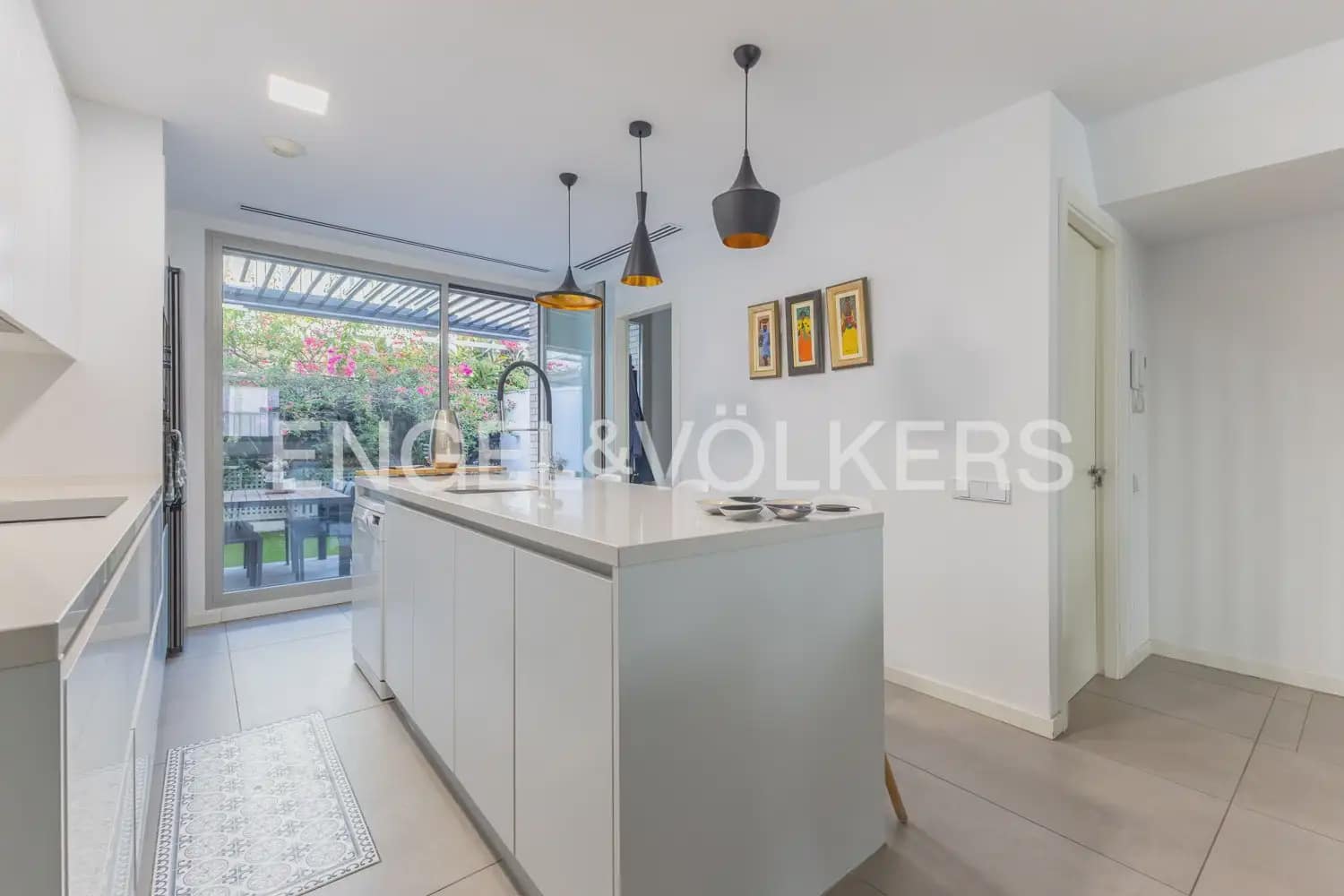 3 chambre Villa/Maison Mitoyenne à vendre à Valence ville avec garage - 975 000 € (Ref: 10163596)