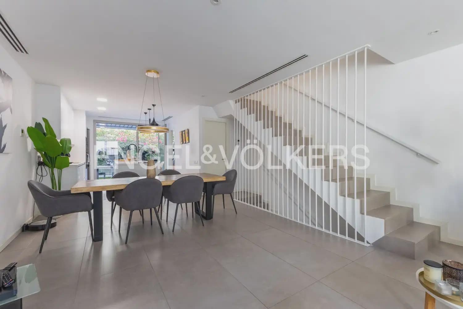 3 chambre Villa/Maison Mitoyenne à vendre à Valence ville avec garage - 975 000 € (Ref: 10163596)
