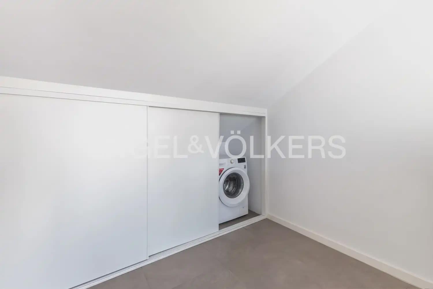 3 chambre Villa/Maison Mitoyenne à vendre à Valence ville avec garage - 975 000 € (Ref: 10163596)