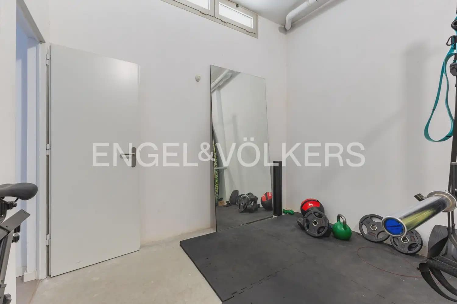 3 chambre Villa/Maison Mitoyenne à vendre à Valence ville avec garage - 975 000 € (Ref: 10163596)