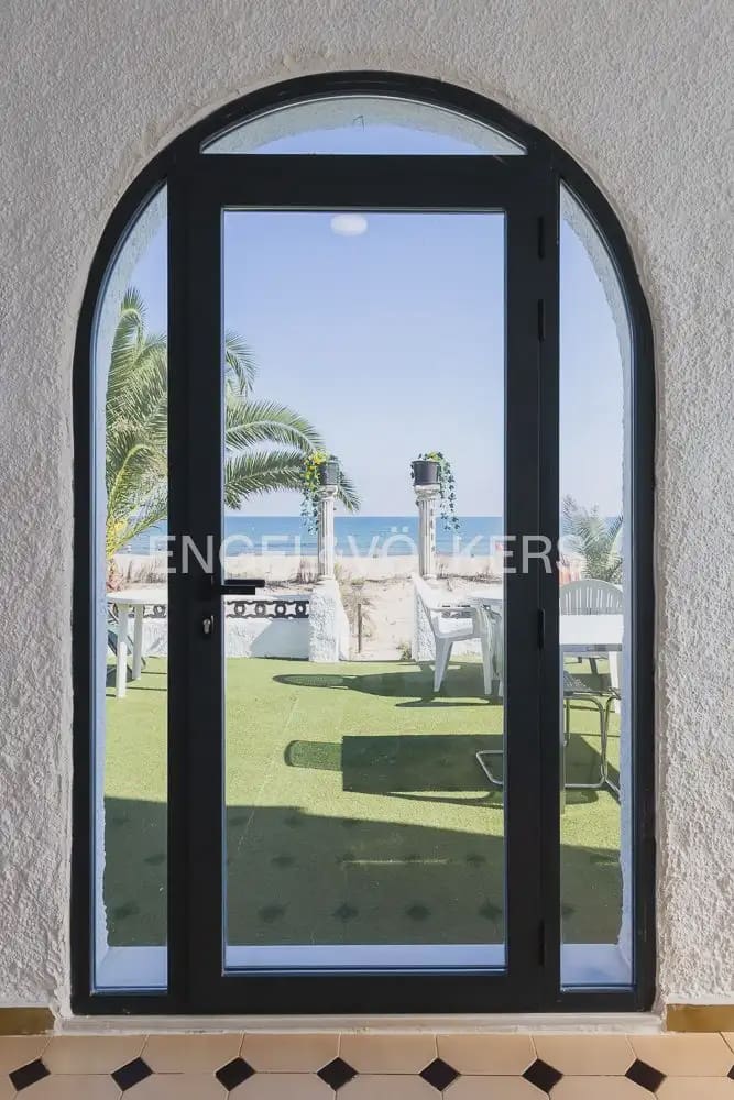 9 quarto Moradia para venda em Denia com garagem - 890 000 € (Ref: 10163597)