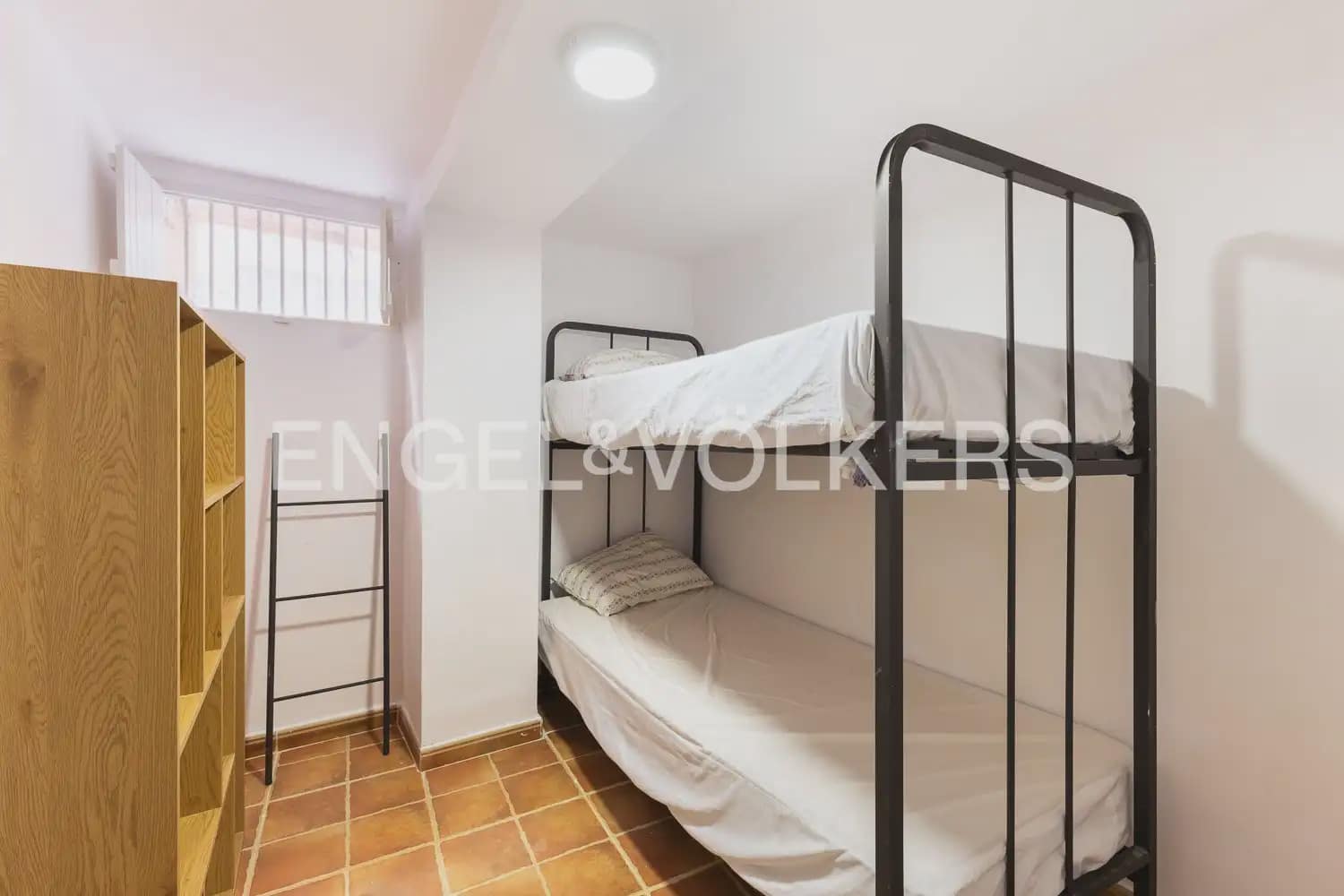 9 quarto Moradia para venda em Denia com garagem - 890 000 € (Ref: 10163597)