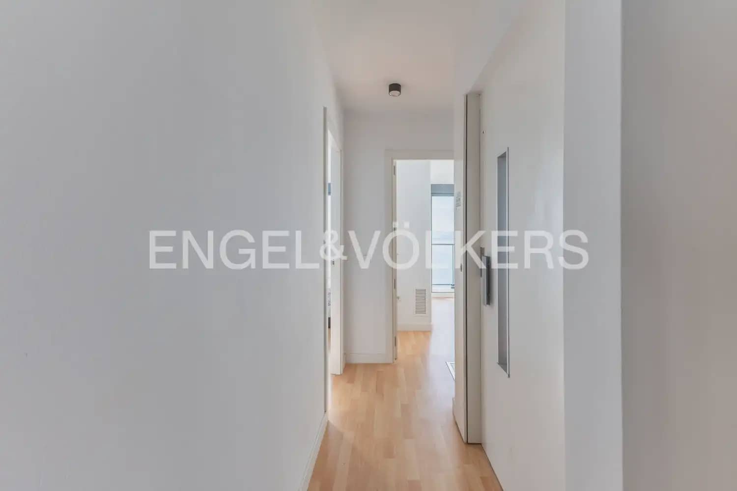 3 bedroom Flat for rent in Cullera with pool garage - € 2,400 (Ref: 10165232)