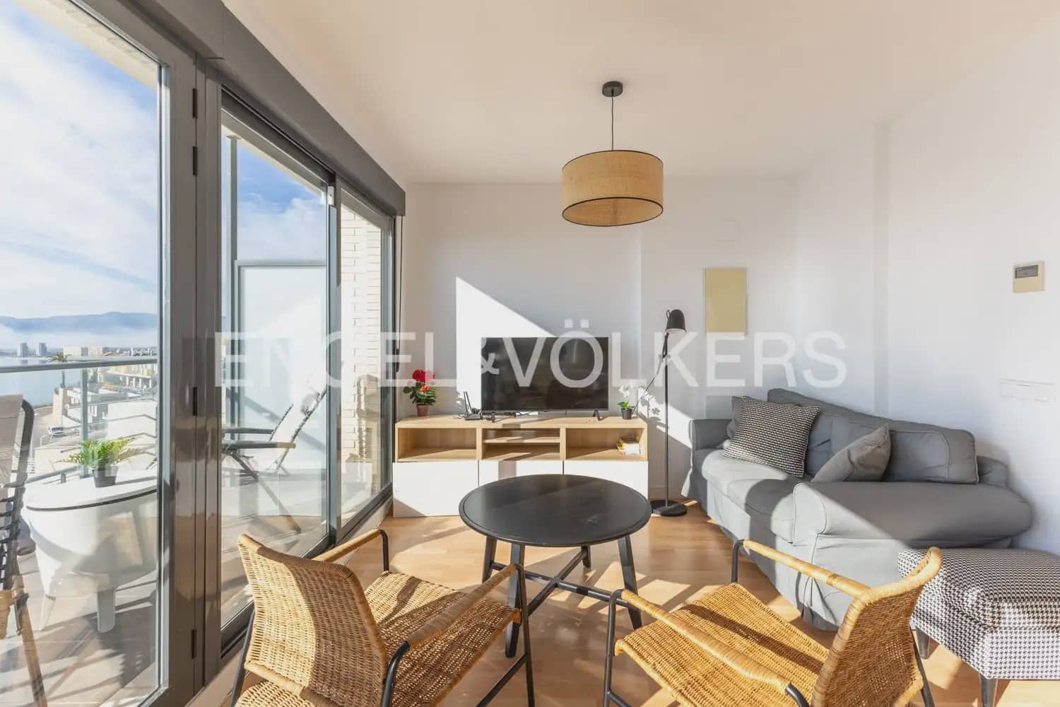 3 bedroom Flat for rent in Cullera with pool garage - € 2,400 (Ref: 10165232)