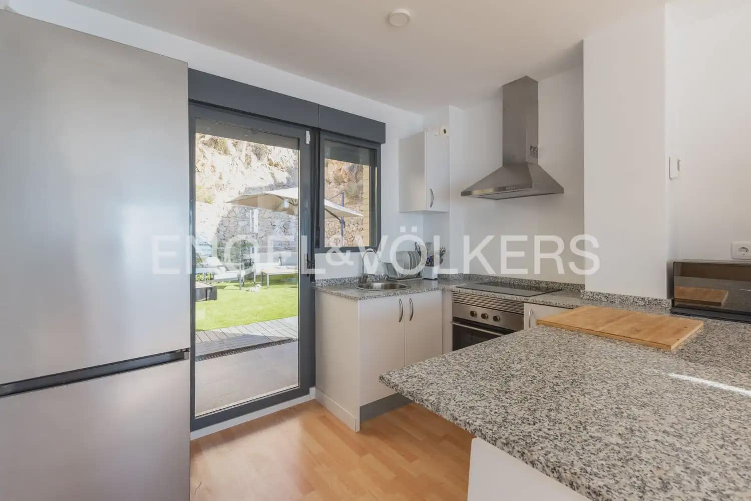 3 bedroom Flat for rent in Cullera with pool garage - € 2,400 (Ref: 10165232)