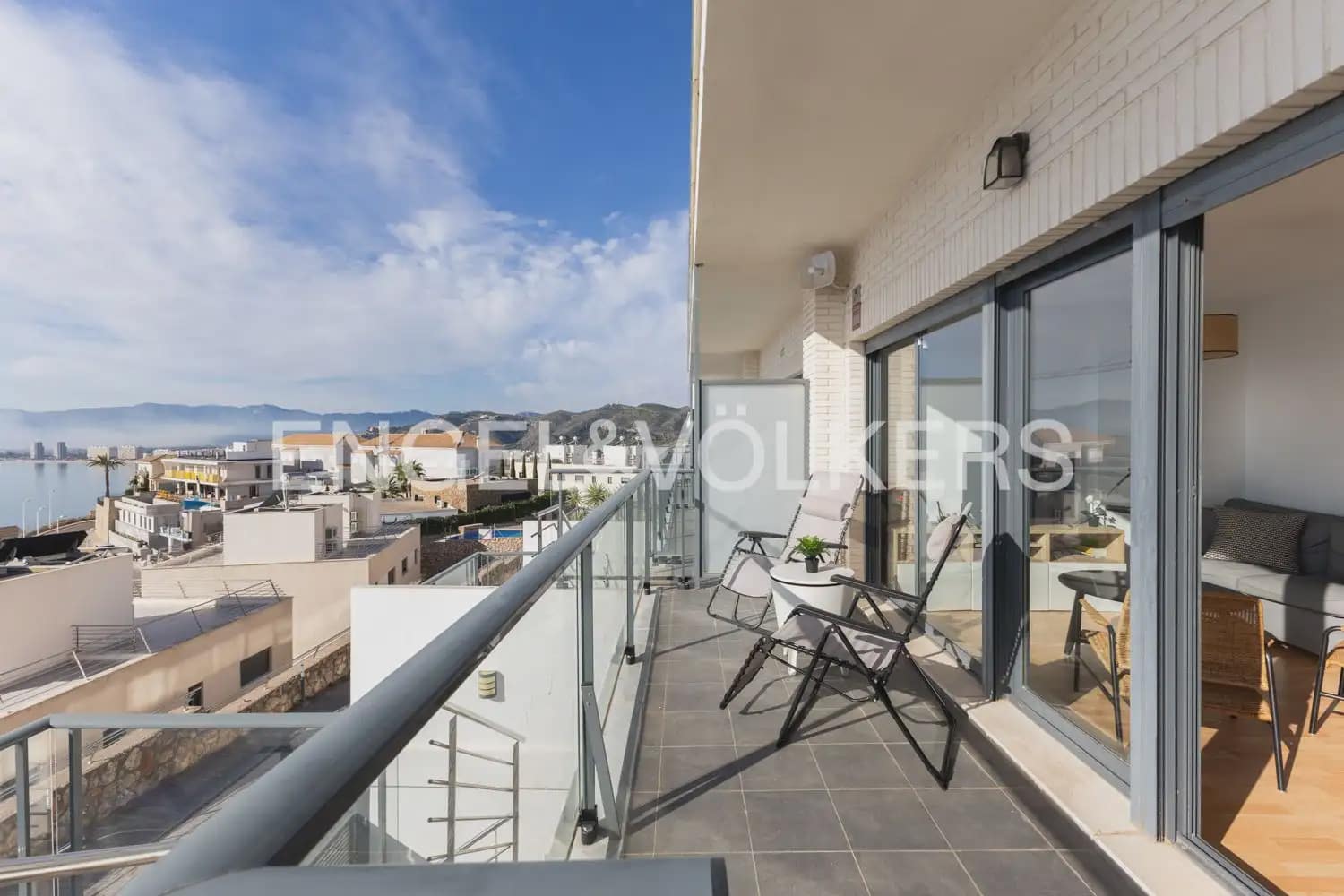 3 bedroom Flat for rent in Cullera with pool garage - € 2,400 (Ref: 10165232)