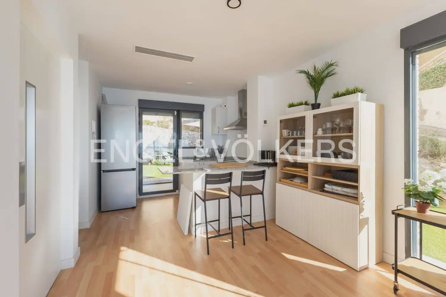 3 bedroom Flat for rent in Cullera with pool garage - € 2,400 (Ref: 10165232)