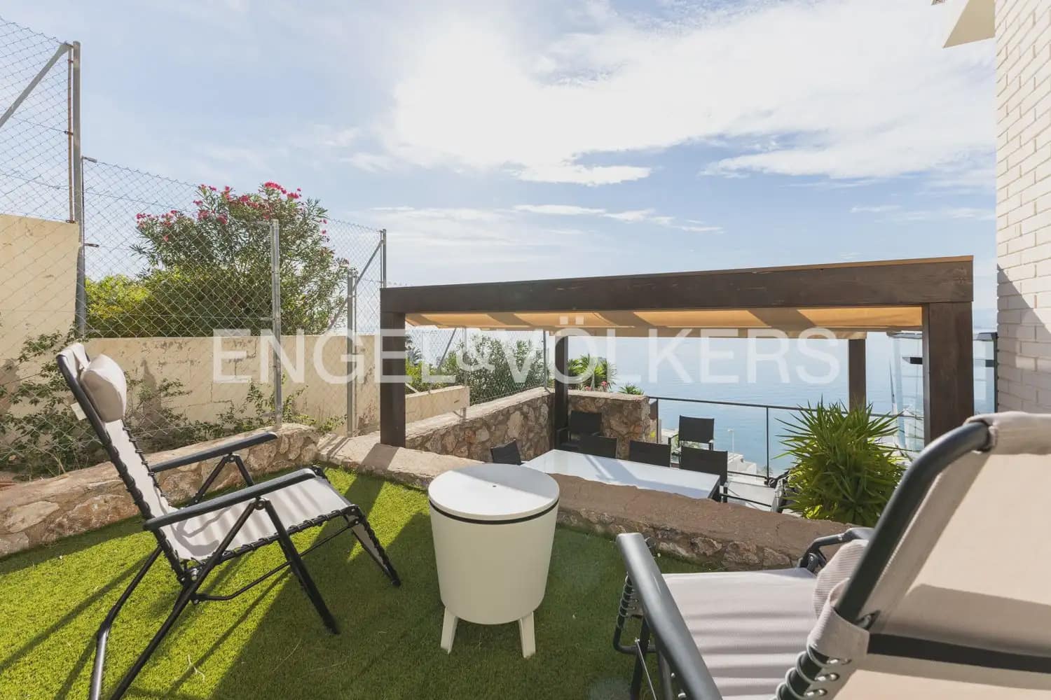 3 bedroom Flat for rent in Cullera with pool garage - € 2,400 (Ref: 10165232)