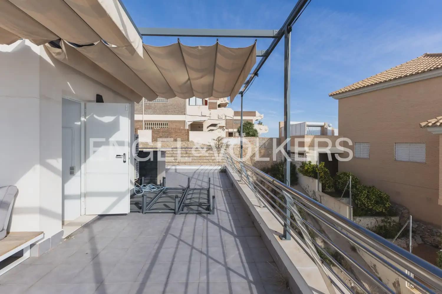 3 bedroom Flat for rent in Cullera with pool garage - € 2,400 (Ref: 10165232)