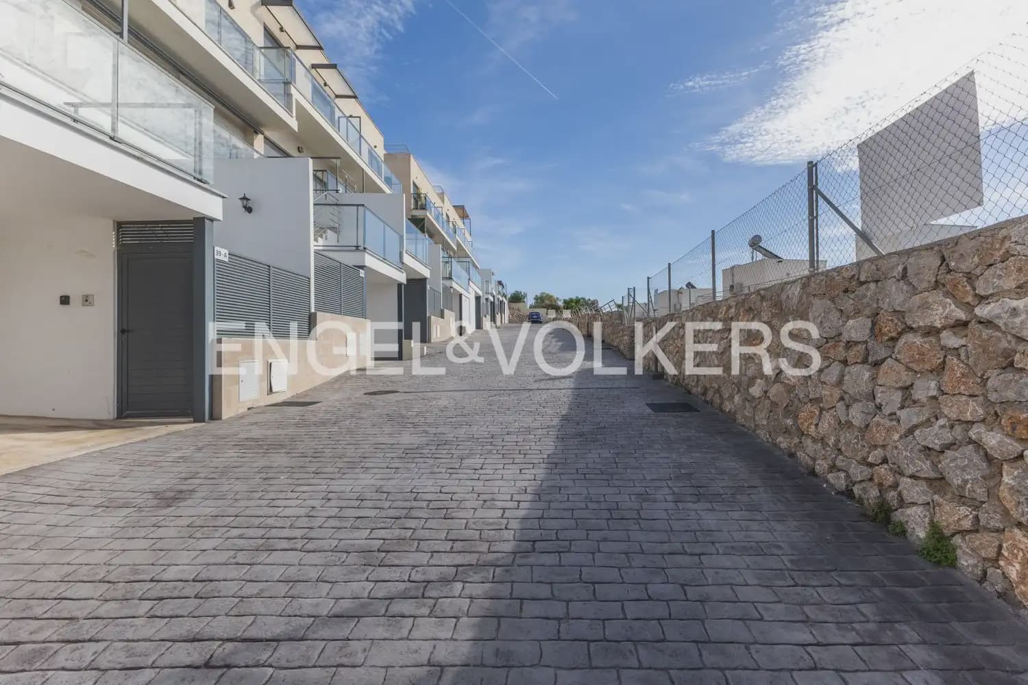 3 bedroom Flat for rent in Cullera with pool garage - € 2,400 (Ref: 10165232)