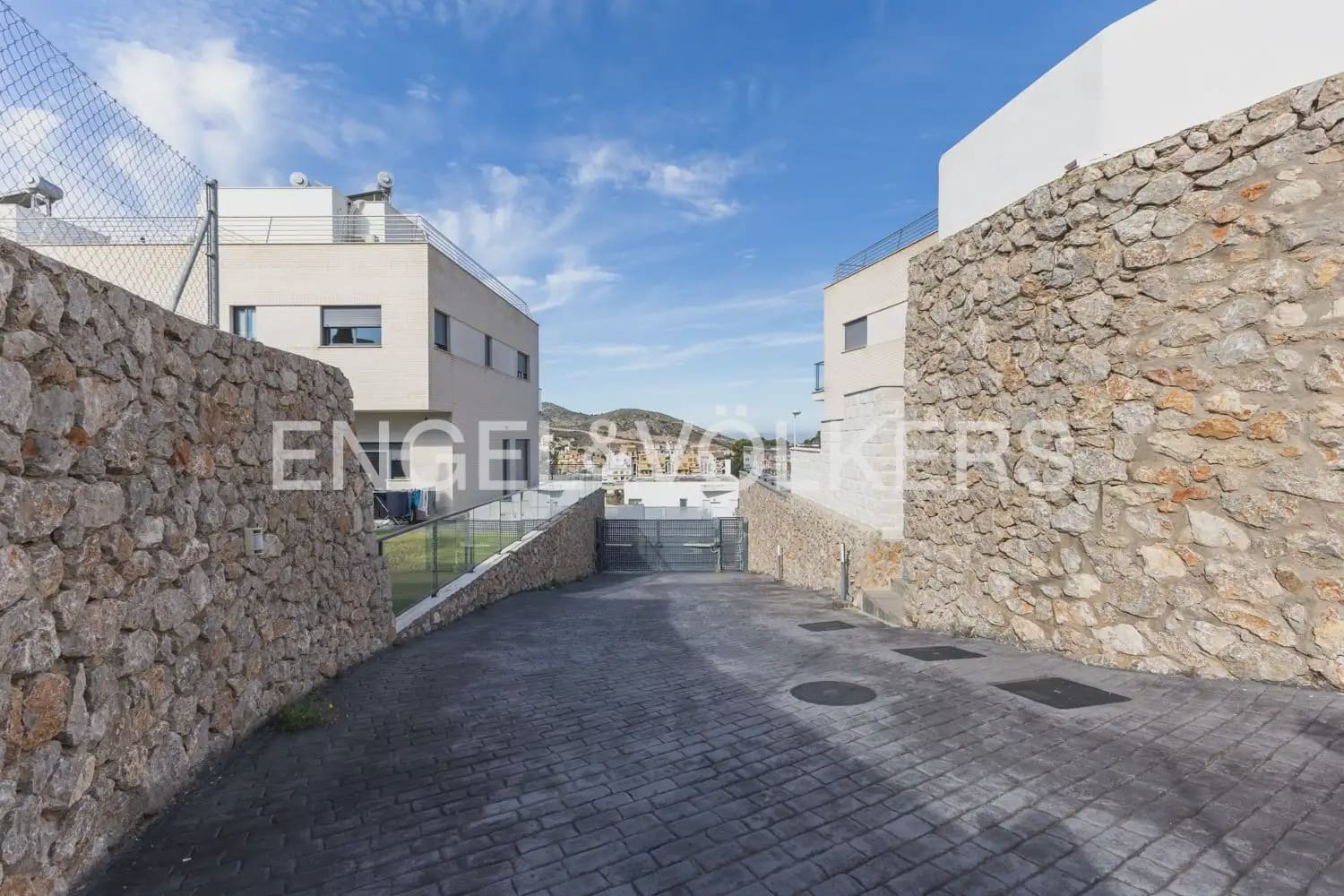3 bedroom Flat for rent in Cullera with pool garage - € 2,400 (Ref: 10165232)