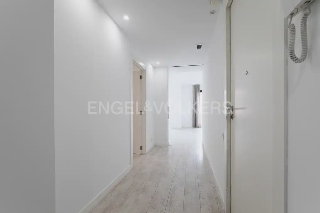 3 soveværelse Lejlighed til leje i Valencia by - € 1.800 (Ref: 10165233)