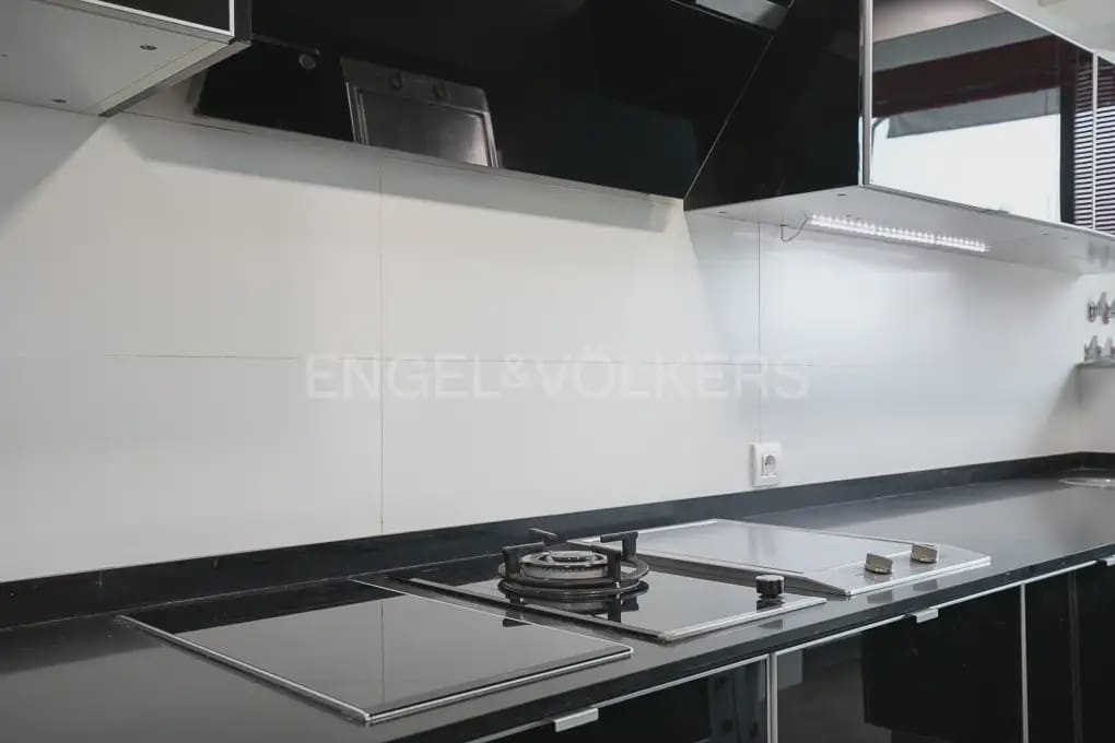 3 soveværelse Lejlighed til leje i Valencia by - € 1.800 (Ref: 10165233)