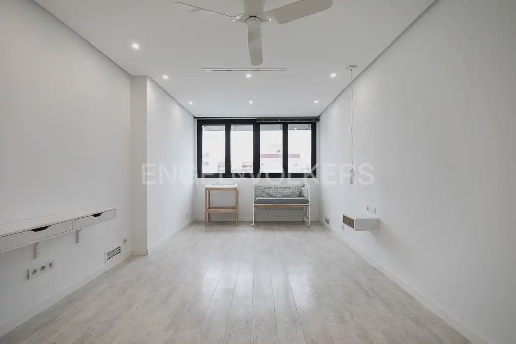 3 soveværelse Lejlighed til leje i Valencia by - € 1.800 (Ref: 10165233)