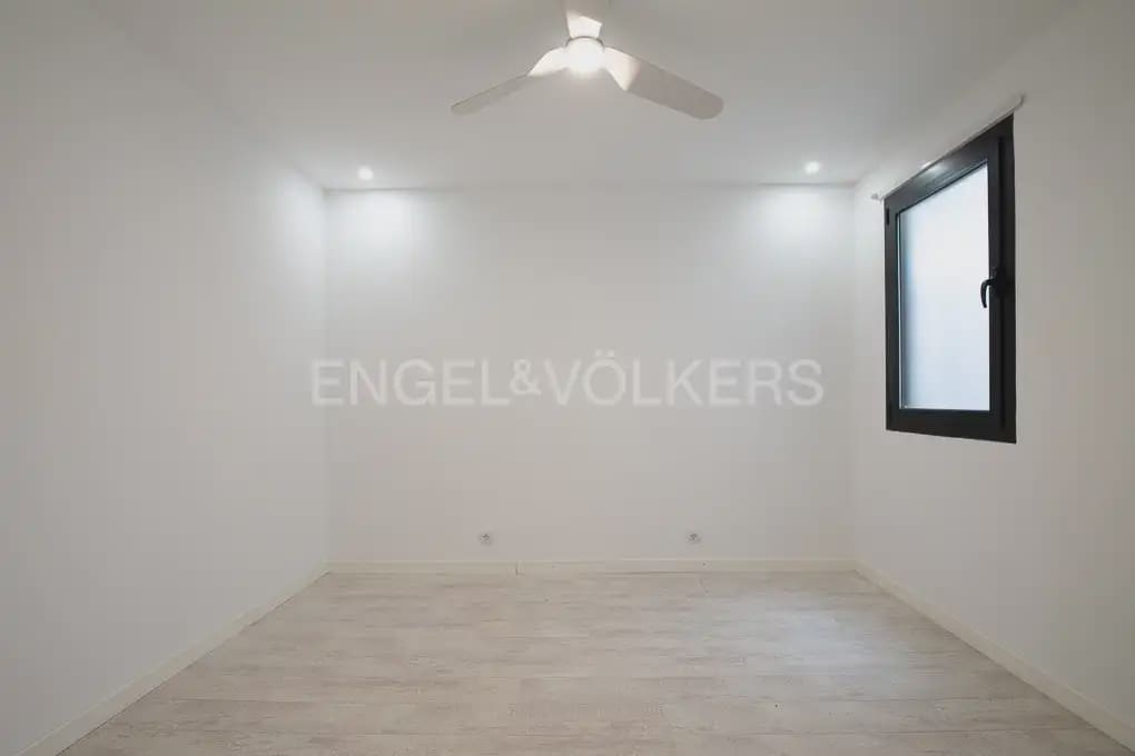 3 soveværelse Lejlighed til leje i Valencia by - € 1.800 (Ref: 10165233)