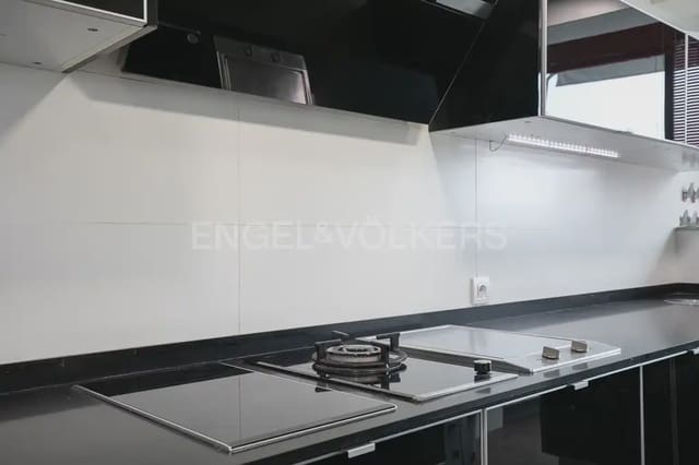 3 soveværelse Lejlighed til leje i Russafa, Valencia by - € 1.800 (Ref: 10165233)