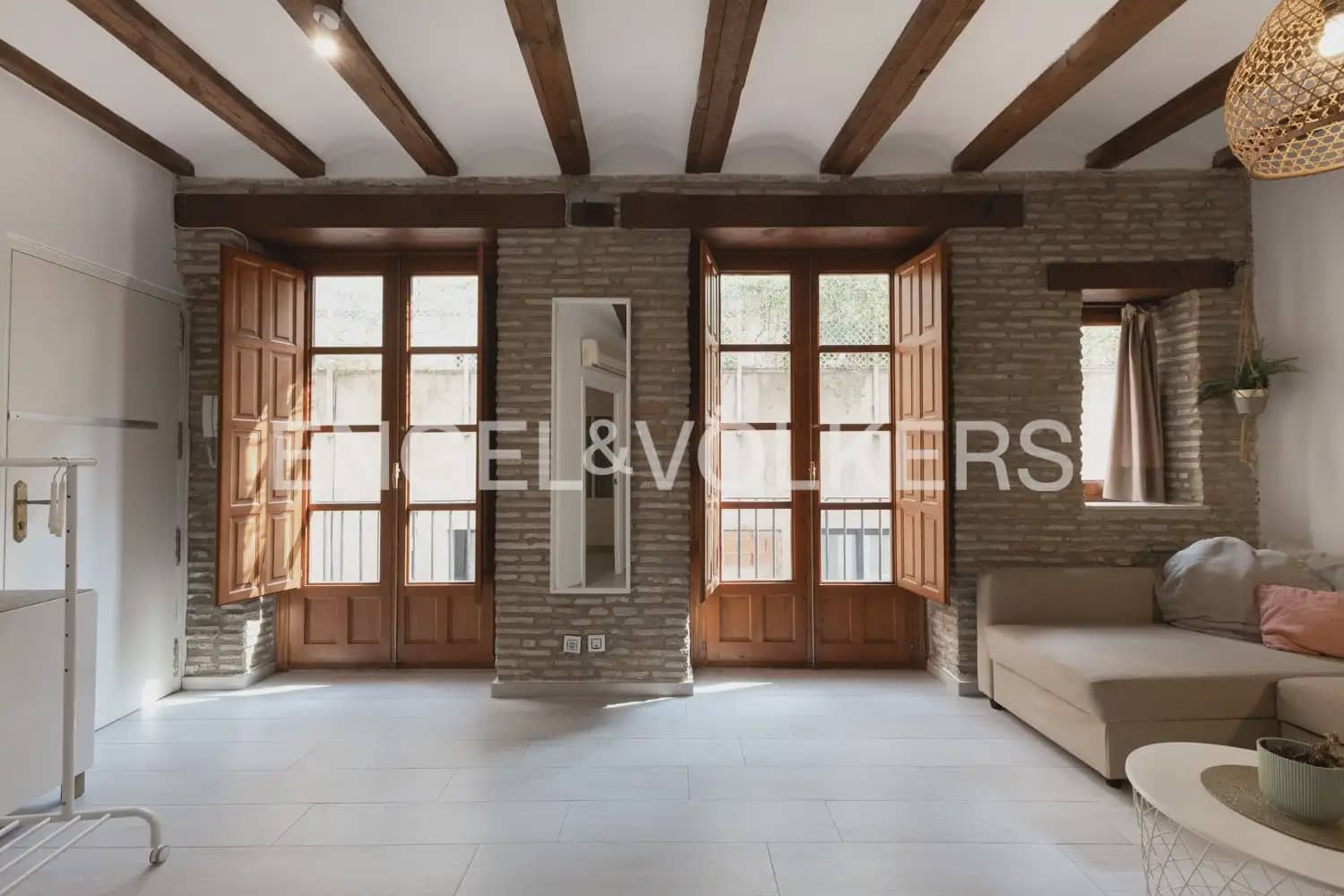 1 bedroom Flat for rent in Valencia city - € 1,150 (Ref: 10165234)