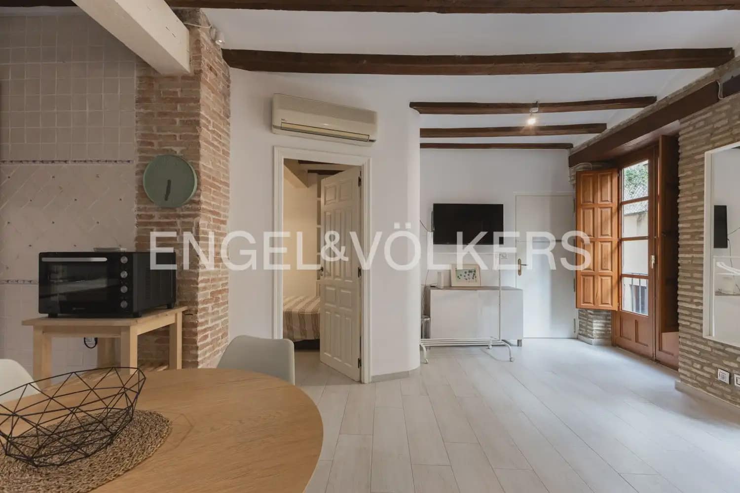 1 bedroom Flat for rent in Valencia city - € 1,150 (Ref: 10165234)