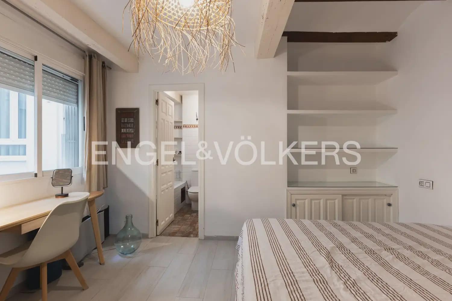 1 bedroom Flat for rent in Valencia city - € 1,150 (Ref: 10165234)