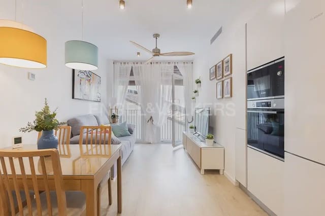 1 soveværelse Lejlighed til leje i El Carme, Valencia by med garage - € 1.400 (Ref: 10165511)
