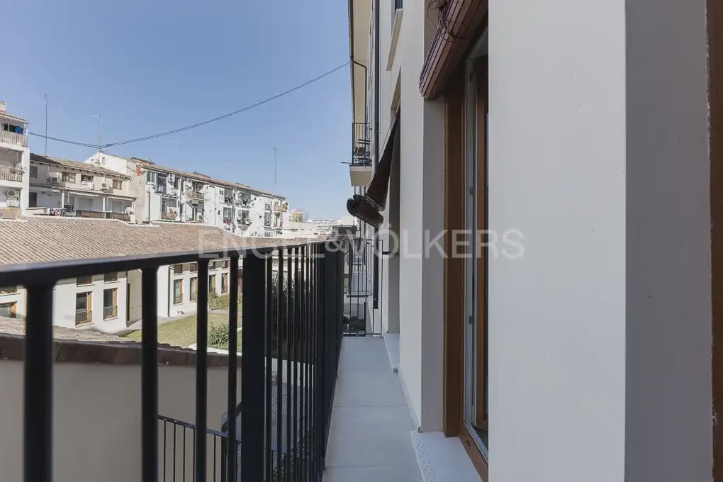 1 soveværelse Lejlighed til leje i Valencia by med garage - € 1.400 (Ref: 10165511)