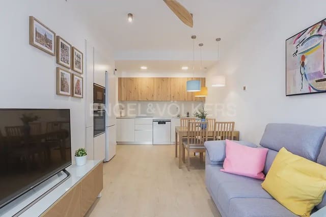 1 soveværelse Lejlighed til leje i El Carme, Valencia by med garage - € 1.400 (Ref: 10165511)