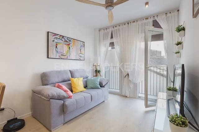 1 soveværelse Lejlighed til leje i El Carme, Valencia by med garage - € 1.400 (Ref: 10165511)