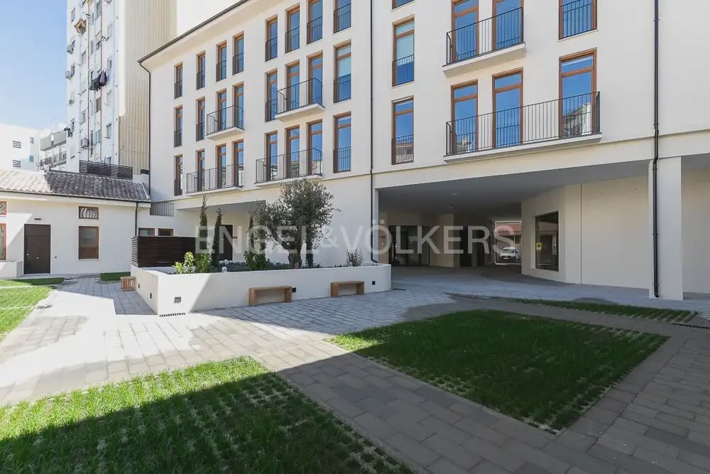 1 soveværelse Lejlighed til leje i Valencia by med garage - € 1.400 (Ref: 10165511)