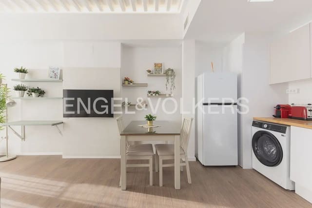 Flat for rent in El Carme, Valencia city with pool - € 1,350 (Ref: 10165513)